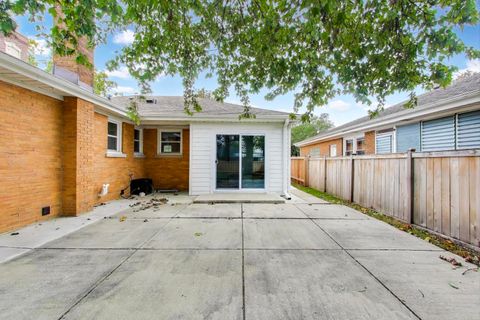 Tiny photo for 832 N Delphia Avenue, Park Ridge, IL 60068 (MLS # 12514835)