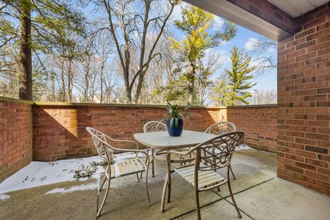 Tiny photo for 105 E Laurel Avenue #106, Lake Forest, IL 60045 (MLS # 12596929)