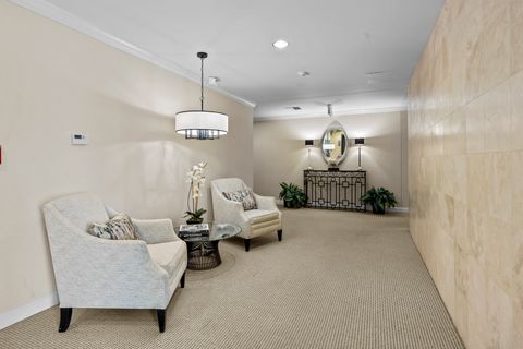 Tiny photo for 105 E Laurel Avenue #106, Lake Forest, IL 60045 (MLS # 12596929)