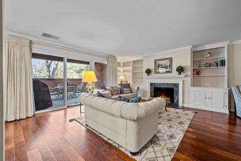 Tiny photo for 105 E Laurel Avenue #106, Lake Forest, IL 60045 (MLS # 12596929)