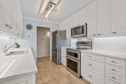 Tiny photo for 105 E Laurel Avenue #106, Lake Forest, IL 60045 (MLS # 12596929)