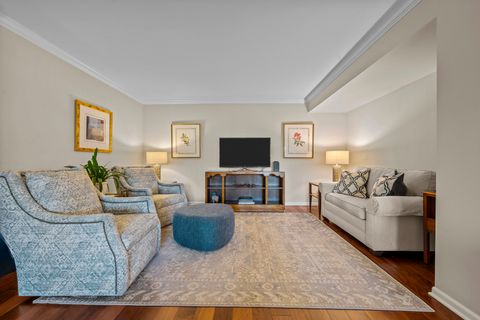 Tiny photo for 105 E Laurel Avenue #106, Lake Forest, IL 60045 (MLS # 12596929)