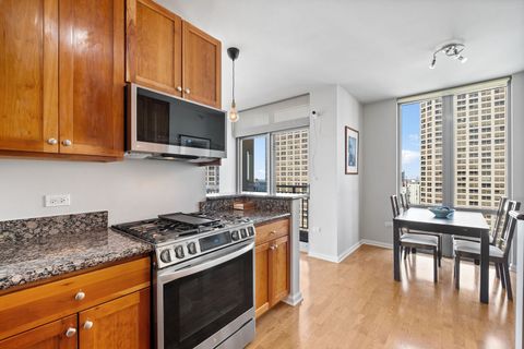 Tiny photo for 125 S Jefferson Street #3102, Chicago, IL 60661 (MLS # 12567437)