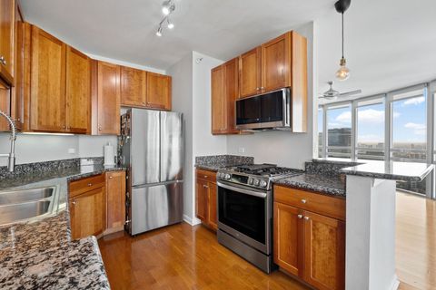 Tiny photo for 125 S Jefferson Street #3102, Chicago, IL 60661 (MLS # 12567437)
