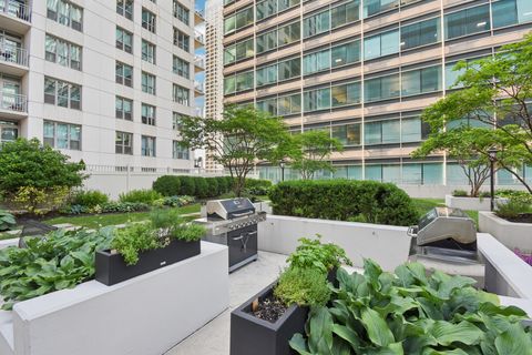 Tiny photo for 125 S Jefferson Street #3102, Chicago, IL 60661 (MLS # 12567437)