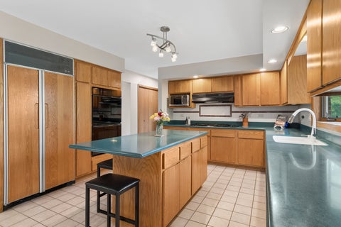 Tiny photo for 2374 Pepper Tree Court, Lisle, IL 60532 (MLS # 12634021)