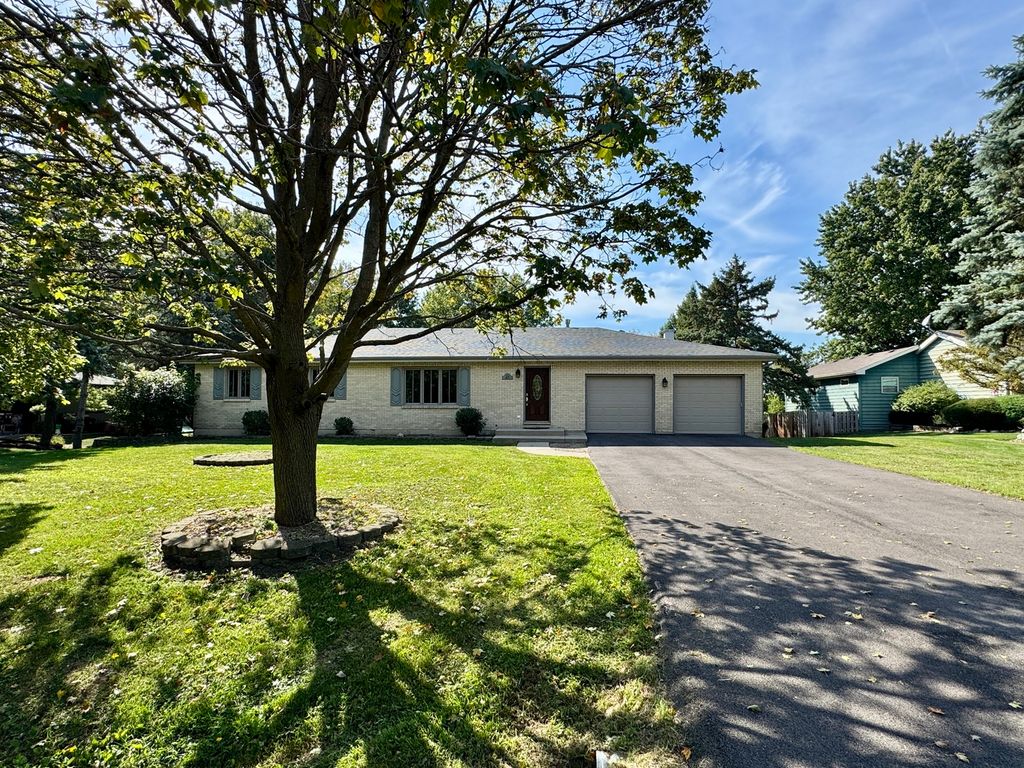 Photo for 378 Pierce Street, Gilberts, IL 60136 (MLS # 12486196)