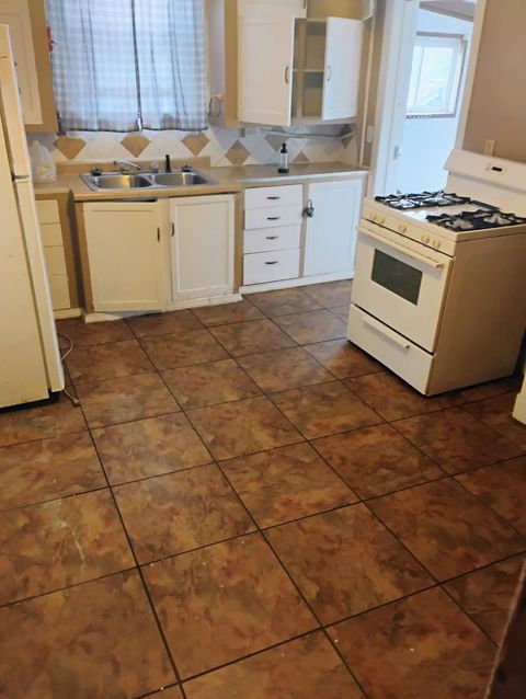 Tiny photo for 203 N West Avenue, Kankakee, IL 60901 (MLS # 12539644)