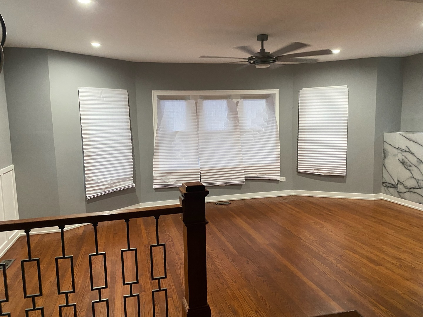 7806 S Rhodes Avenue