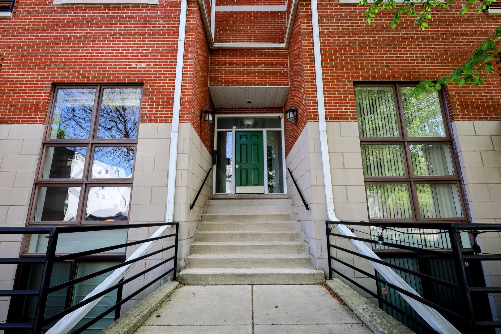 1373 W HUBBARD Street 1W