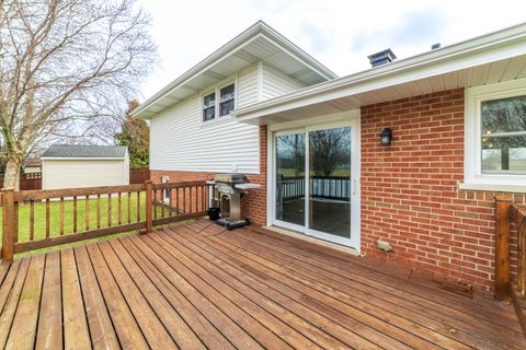 Tiny photo for 16612 Meadow Court, Tinley Park, IL 60477 (MLS # 12586979)