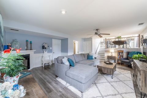 Tiny photo for 16612 Meadow Court, Tinley Park, IL 60477 (MLS # 12586979)