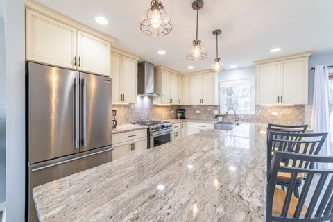 Tiny photo for 16612 Meadow Court, Tinley Park, IL 60477 (MLS # 12586979)