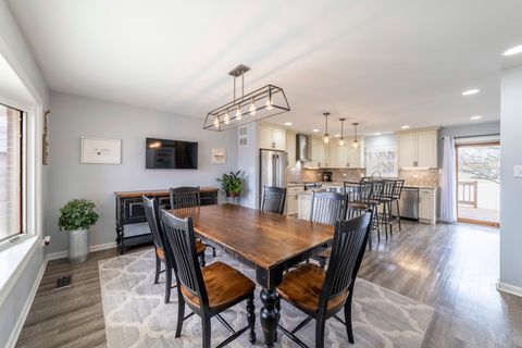 Tiny photo for 16612 Meadow Court, Tinley Park, IL 60477 (MLS # 12586979)