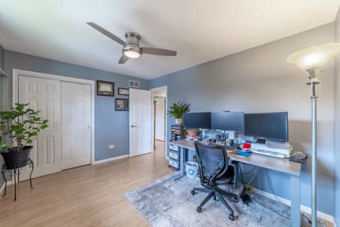 Tiny photo for 16612 Meadow Court, Tinley Park, IL 60477 (MLS # 12586979)