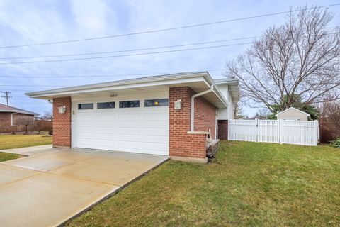 Tiny photo for 16612 Meadow Court, Tinley Park, IL 60477 (MLS # 12586979)