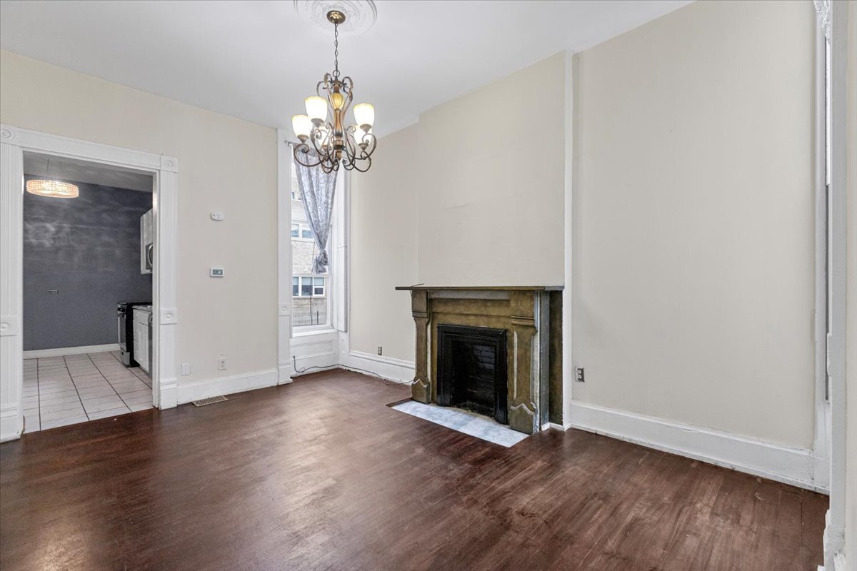 229 S Racine Avenue 1