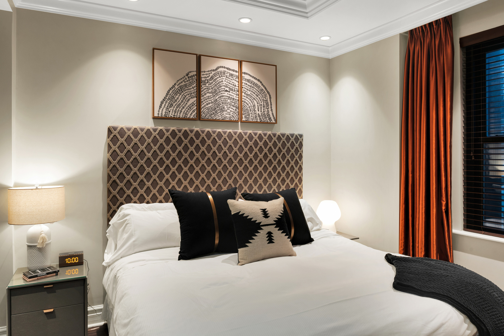 70 E WALTON Street 903