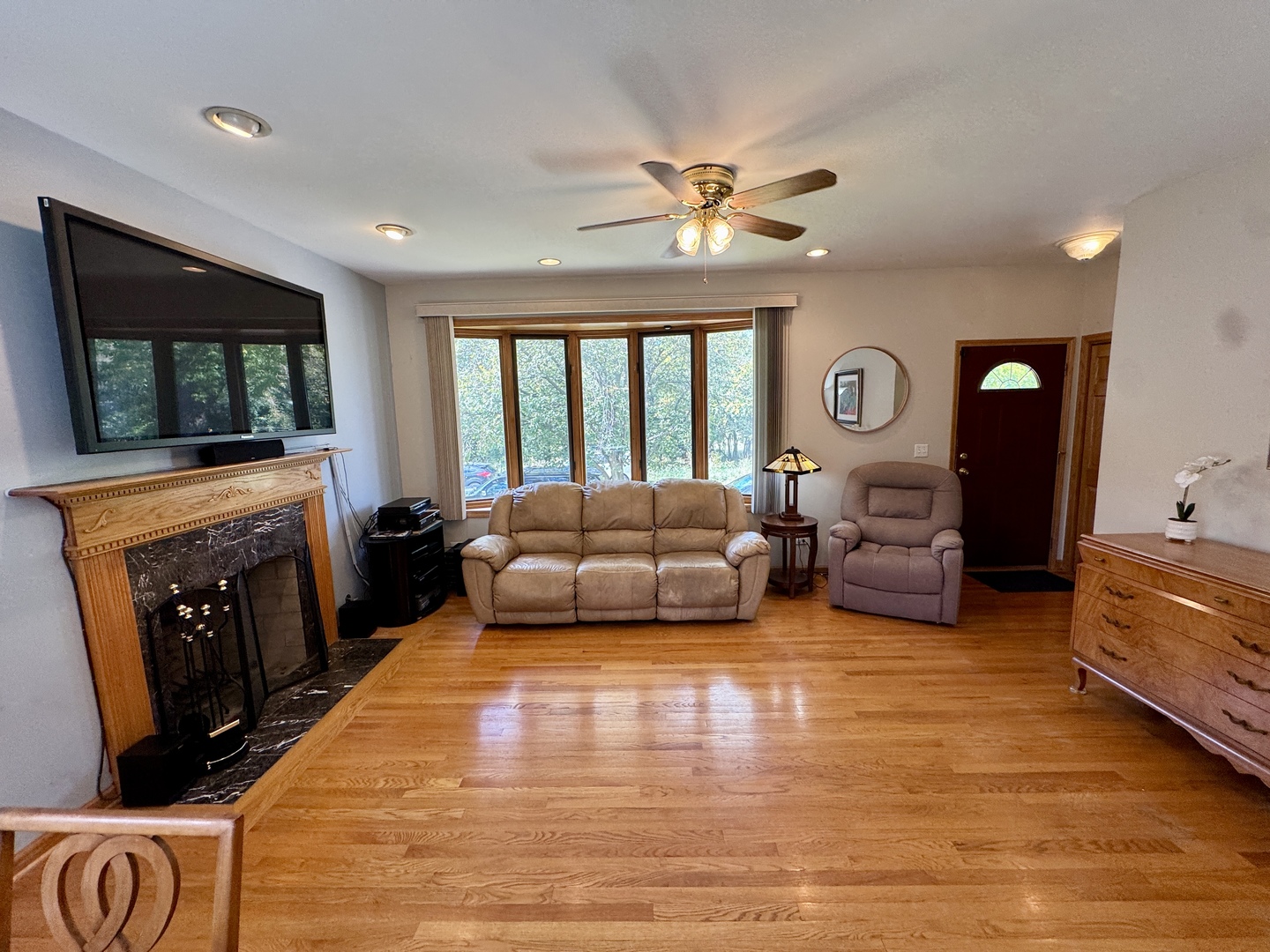 3541 N Pontiac Avenue