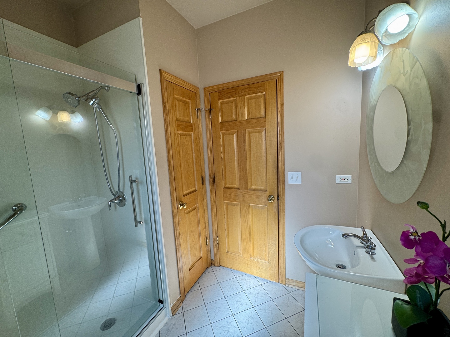 Chicago, Illinois 60634, United States, 6 Bedrooms Bedrooms, ,3 BathroomsBathrooms,Residential,Active,251153