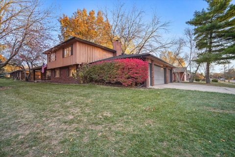 Tiny photo for 2603 Wellington Way, Bloomington, IL 61704 (MLS # 12518486)