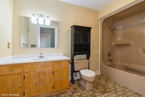 Tiny photo for 100 E Miller Avenue, Hinckley, IL 60520 (MLS # 12442185)