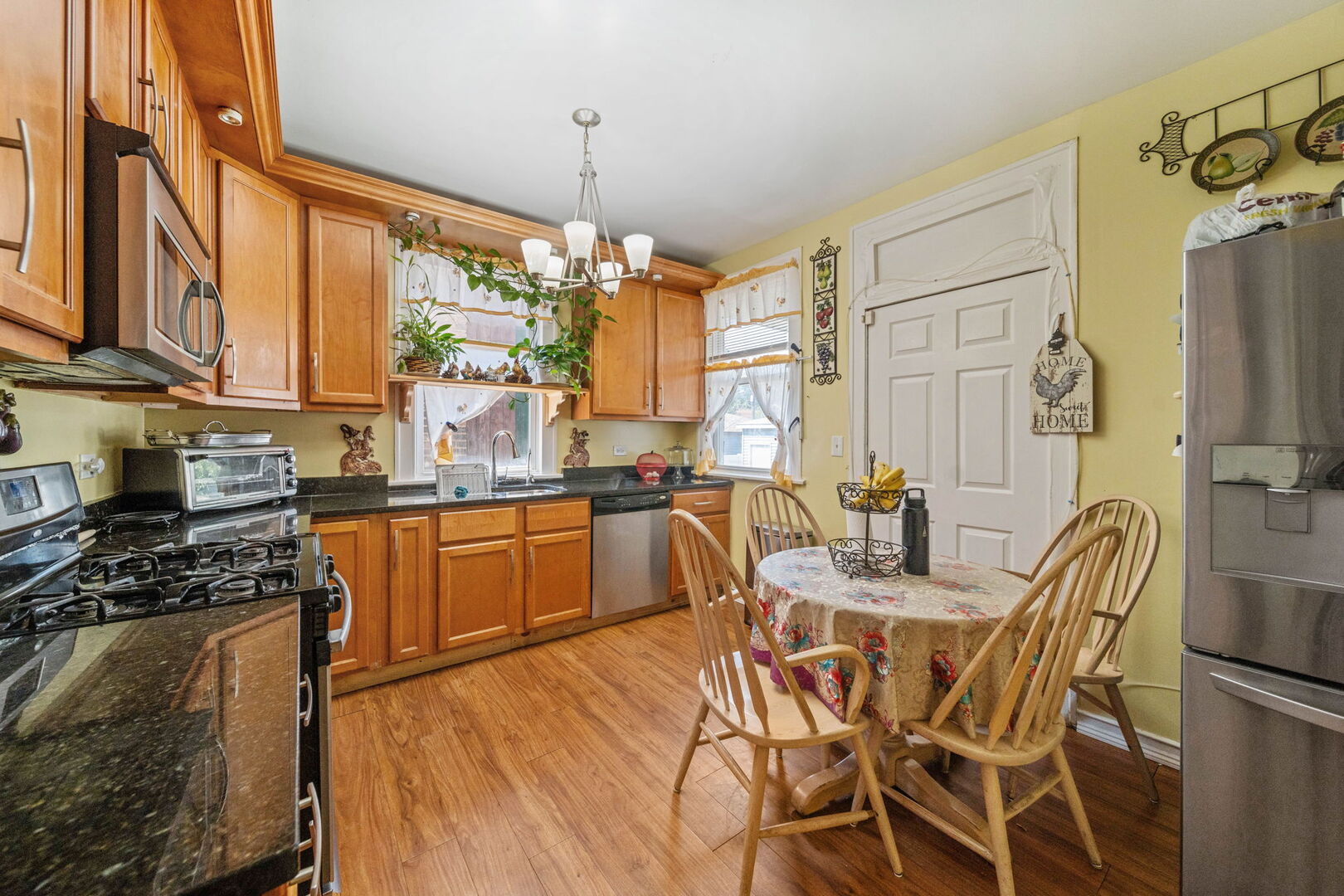 6130 S Washtenaw Avenue