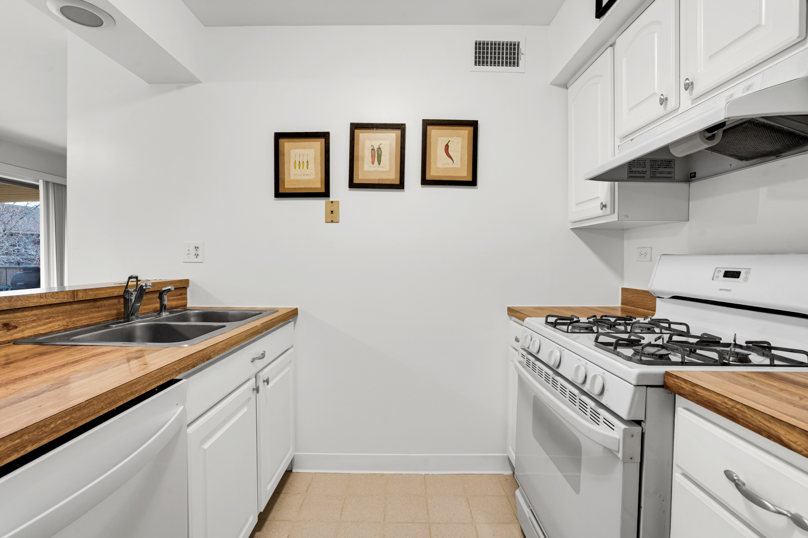 150 E Fountainview Lane 3B