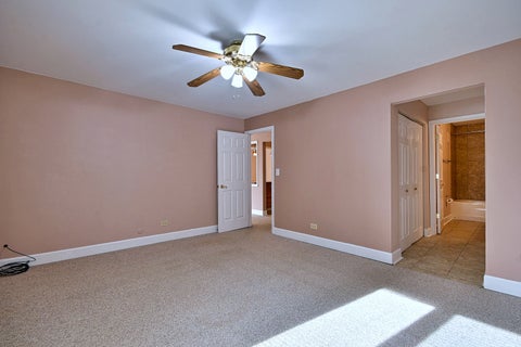 Tiny photo for 850 S Lorraine Road S #3E, Wheaton, IL 60189 (MLS # 12782878)