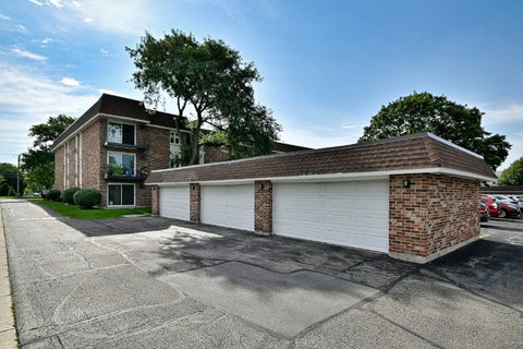 Tiny photo for 850 S Lorraine Road S #3E, Wheaton, IL 60189 (MLS # 12782878)