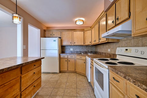 Tiny photo for 850 S Lorraine Road S #3E, Wheaton, IL 60189 (MLS # 12782878)