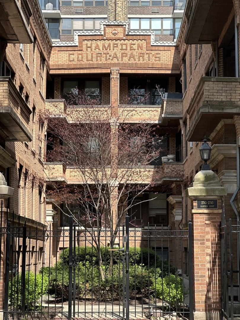 2749 N Hampden Court 1G