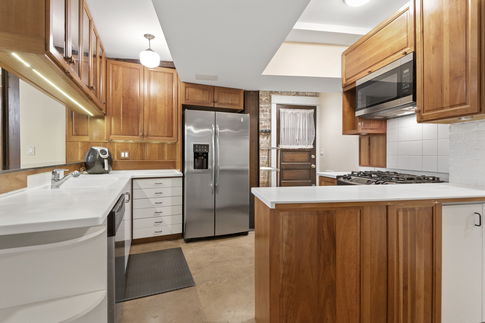 2749 N Hampden Court 1G