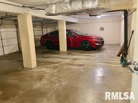 Tiny photo for 940 17TH Street #4, Moline, IL 61265 (MLS # QC4267751)