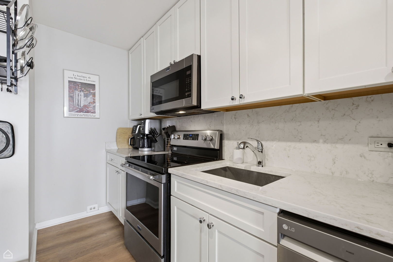 1660 N La Salle Drive 3810