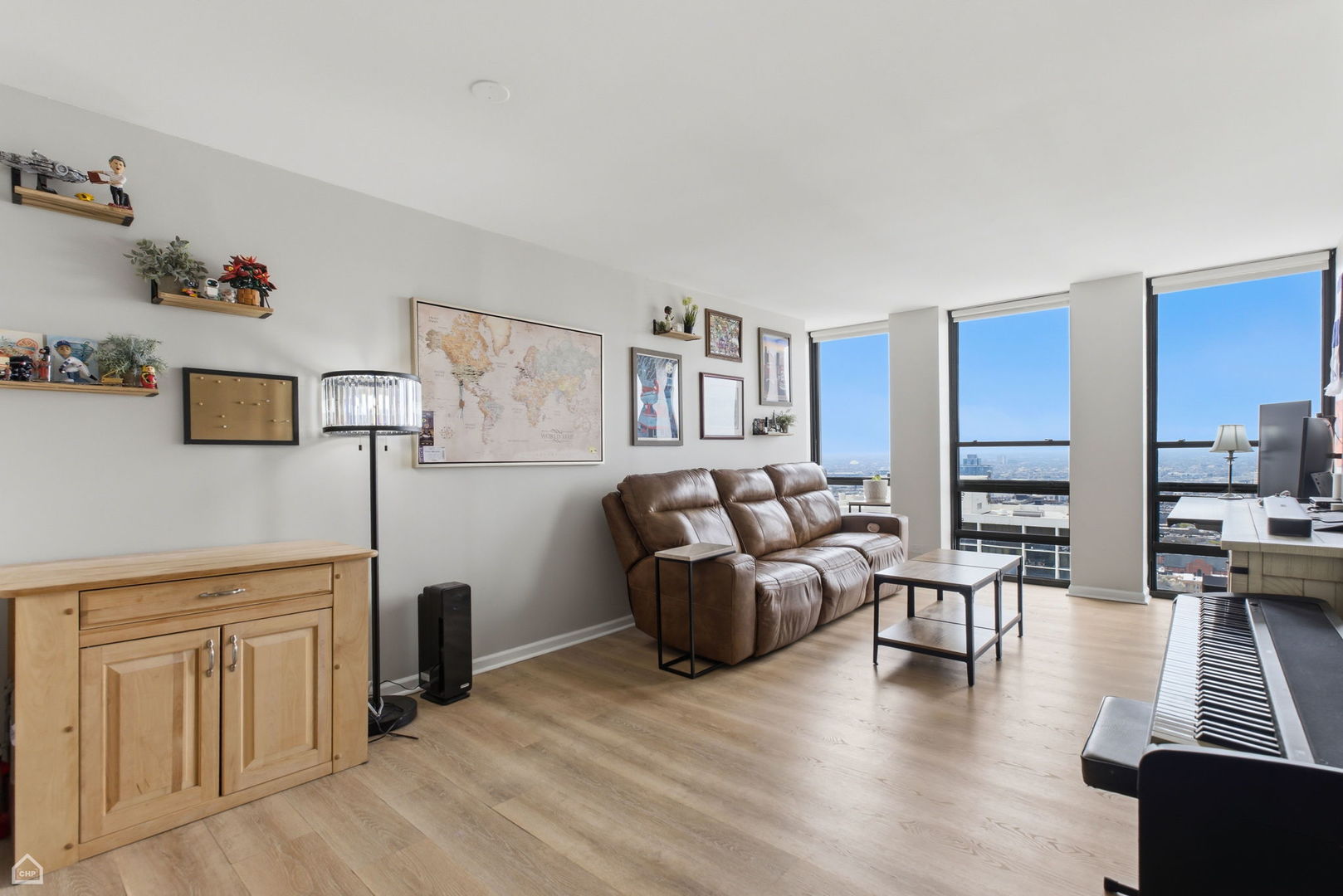 1660 N La Salle Drive 3810