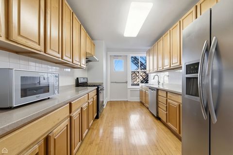 Tiny photo for 5555 S Everett Avenue #9-D, Chicago, IL 60637 (MLS # 12629676)