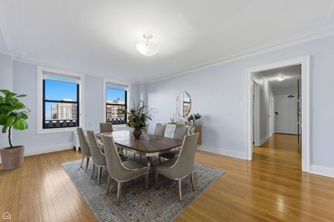 Tiny photo for 5555 S Everett Avenue #9-D, Chicago, IL 60637 (MLS # 12629676)