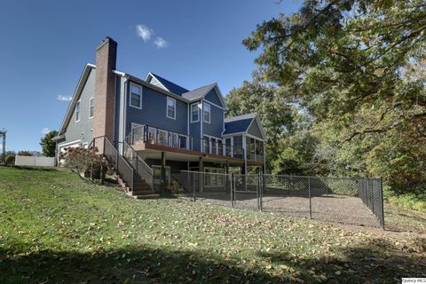 Tiny photo for 5585 Wood Crest Dr. Dr, Quincy, IL 62305 (MLS # 12517337)