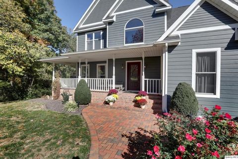 Tiny photo for 5585 Wood Crest Dr. Dr, Quincy, IL 62305 (MLS # 12517337)