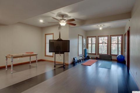 Tiny photo for 5585 Wood Crest Dr. Dr, Quincy, IL 62305 (MLS # 12517337)