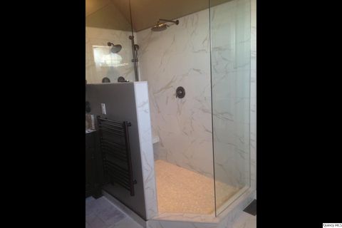 Tiny photo for 5585 Wood Crest Dr. Dr, Quincy, IL 62305 (MLS # 12517337)