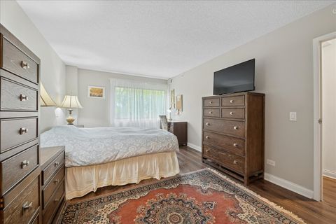 Tiny photo for 1800 Huntington Boulevard #212, Hoffman Estates, IL 60169 (MLS # 12497409)