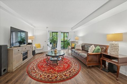 Tiny photo for 1800 Huntington Boulevard #212, Hoffman Estates, IL 60169 (MLS # 12497409)