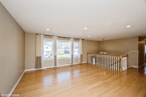 Tiny photo for 829 Pinehurst Lane, Schaumburg, IL 60193 (MLS # 12516084)