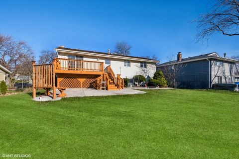 Tiny photo for 829 Pinehurst Lane, Schaumburg, IL 60193 (MLS # 12516084)