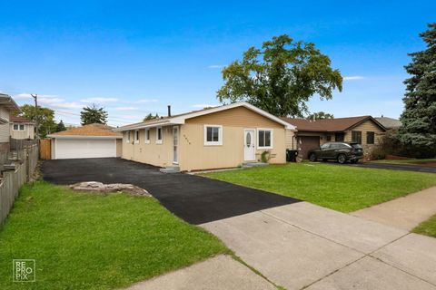 Photo of 7616 S 78th Avenue, Bridgeview, IL 60455 (MLS # 12635840)