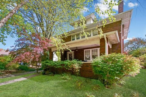 Tiny photo for 712 S Elm Boulevard, Champaign, IL 61820 (MLS # 12495660)