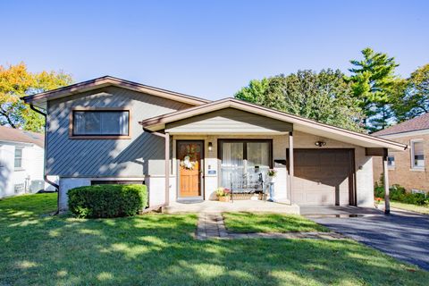 Photo of 450 E Palatine Road, Palatine, IL 60067 (MLS # 12501005) Photo of 450 E Palatine Road, Palatine, IL 60067 (MLS # 12501005)