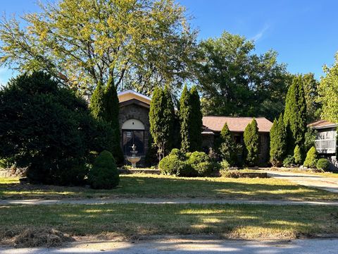 Photo of 1205 Hidden Spring Drive, Naperville, IL 60540 (MLS # 12287900)